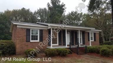 Main picture of 3828 Roscoe St