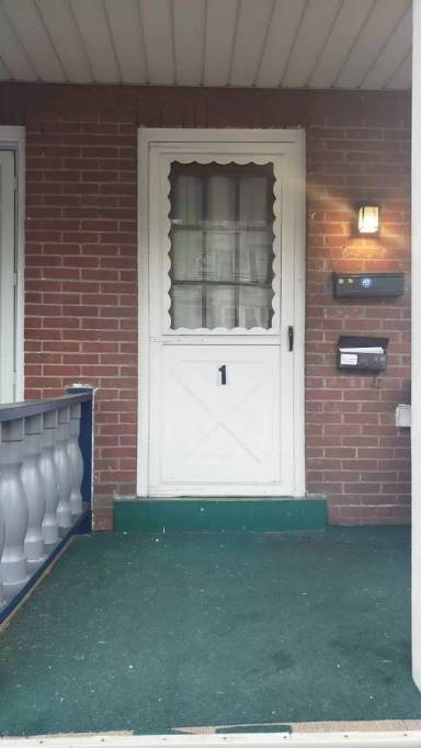Main picture of 606 Hayes St