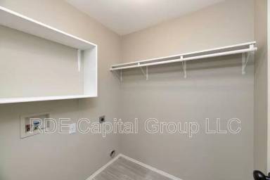 Main picture of 9937 Long Rifle Dr