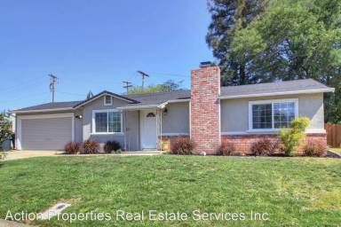 Main picture of 317 Oak Ridge Dr