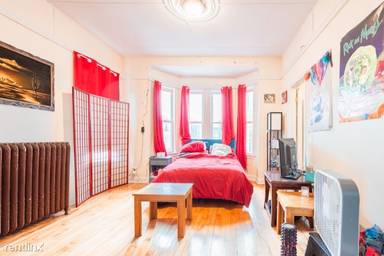 Main picture of 451 Meridian St