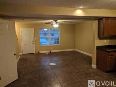 Main picture of 1527 Lynch Ln