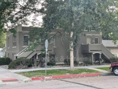 Main picture of 320 W Myrtle St