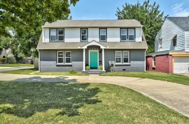 Main picture of 2433 NW 18th St