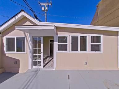 Main picture of 258 Cress St