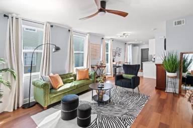 Main picture of 2300 Madrid St