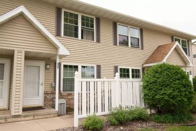 Main picture of 6194 S Pointe Dr SW