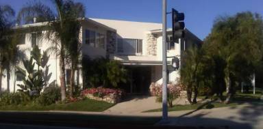 Main picture of 14065 Moorpark St