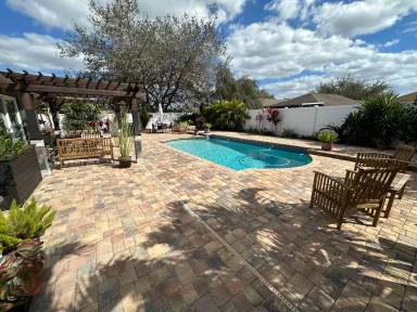 Main picture of 12514 Midpointe Dr