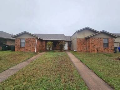 Main picture of 1212 Clearwater Dr