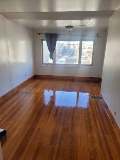 Main picture of 11029 106th St