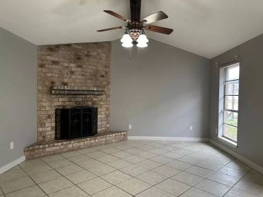 Main picture of 9525 Quetzal St