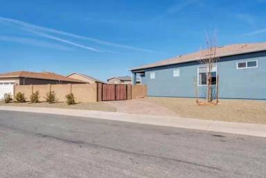 Main picture of 765 N Soto St