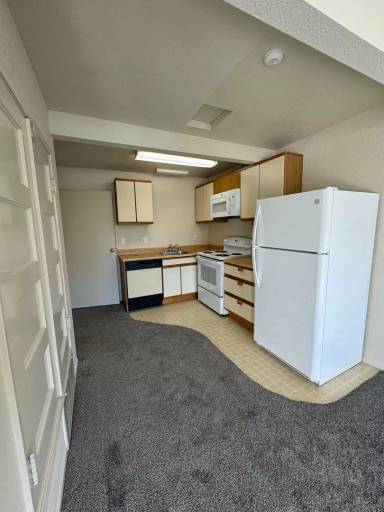 Main picture of 102 Richardson St