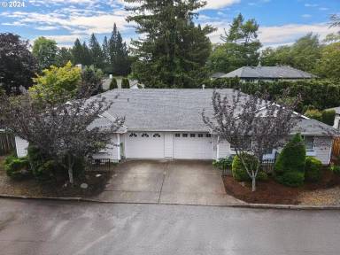 Main picture of 2262 NE 162nd Ave