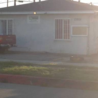 Main picture of 13824 Avalon Blvd