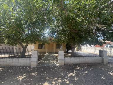 Main picture of 2290 E Carver Ave