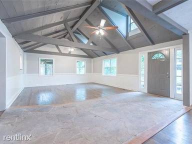 Main picture of 2152 Ridge Rd