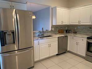 Main picture of 9016 NW 55th St