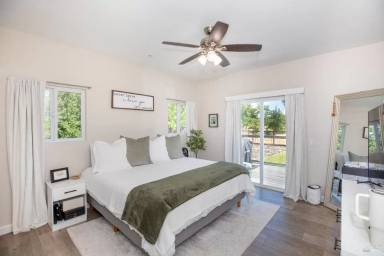 Main picture of 4010 Cervantes Rd