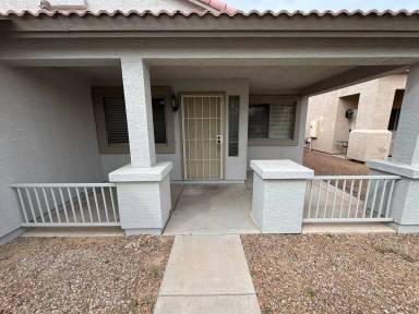 Main picture of 30648 N Royal Oak Way