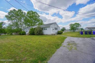 Main picture of 311 Starling St