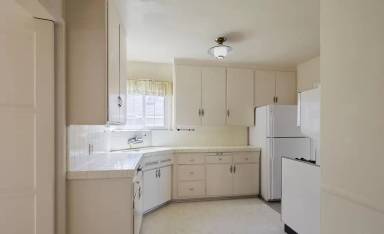 Main picture of 1114 Yale St