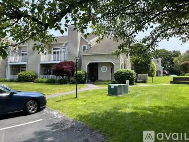 Main picture of 822 Hampton Place Blvd