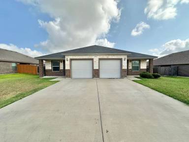 Main picture of 4501 Skyflower Ln
