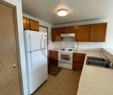 Main picture of 975 Charter Pl NE