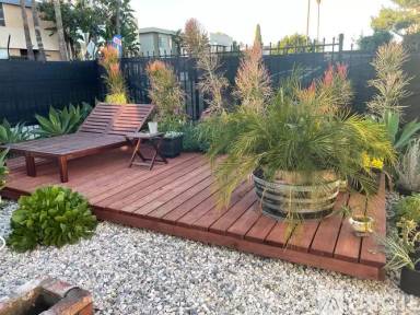 Main picture of 1940 S Bedford St