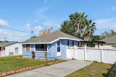 Main picture of 608 Helm St