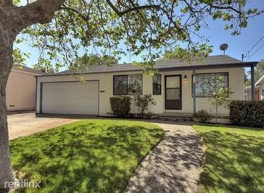 Main picture of 366 Escobar St