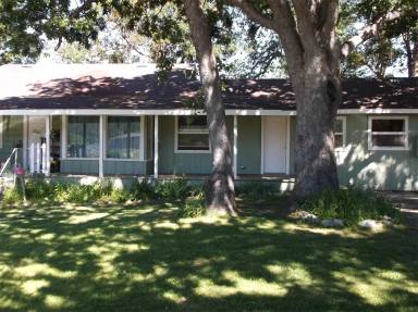 Main picture of 20 Island Rd