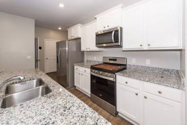 Main picture of 833 Kirby Ct