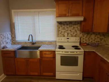 Main picture of 16 Medford Ct