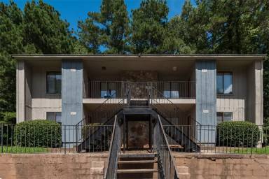 Main picture of 607 Little Bear Dr