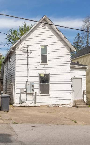 Main picture of 419 Walnut Ave