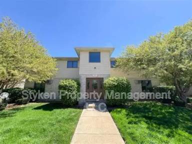 Main picture of 1042 Beauchamp - 3