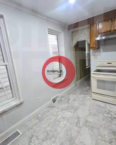 Main picture of 1040 Madison Ave