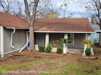 Main picture of 1011 Avant Ave