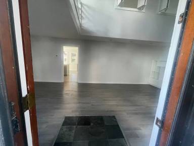 Main picture of 2315 Kendall St