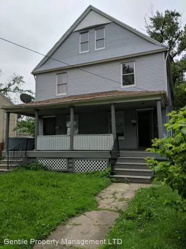 Main picture of 884 E 150th St