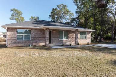 Main picture of 8570 Stockdale Ave