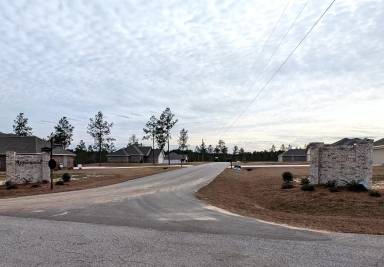 Main picture of 14 Applewood Dr