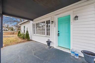 Main picture of 1235 Bradford Heights Rd