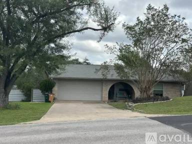 Main picture of 6805 Silvermine Dr