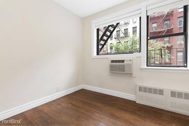 Main picture of 336 E 81st St
