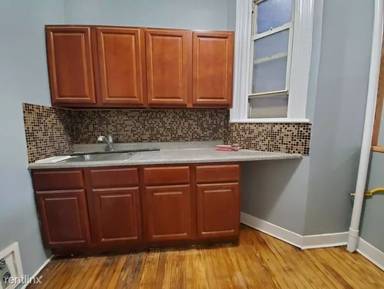 Main picture of 109 Hutton St