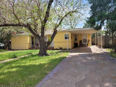 Main picture of 2407 28th St
